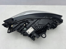 Laden Sie das Bild in den Galerie-Viewer, Frontscheinwerfer BMW 2 Active Tourer U06 5A42247 Full LED Links Headlight SCH7879264732qd