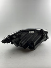 Laden Sie das Bild in den Galerie-Viewer, Frontscheinwerfer Mercedes-Benz Sprinter A9109060000 Rechts oder Links