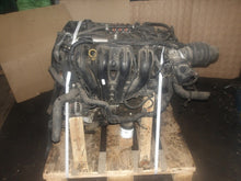 Load image into Gallery viewer, Motor Ford I CSDA 1.8 Benzin Engine Unkomplett MOT6279980646cr