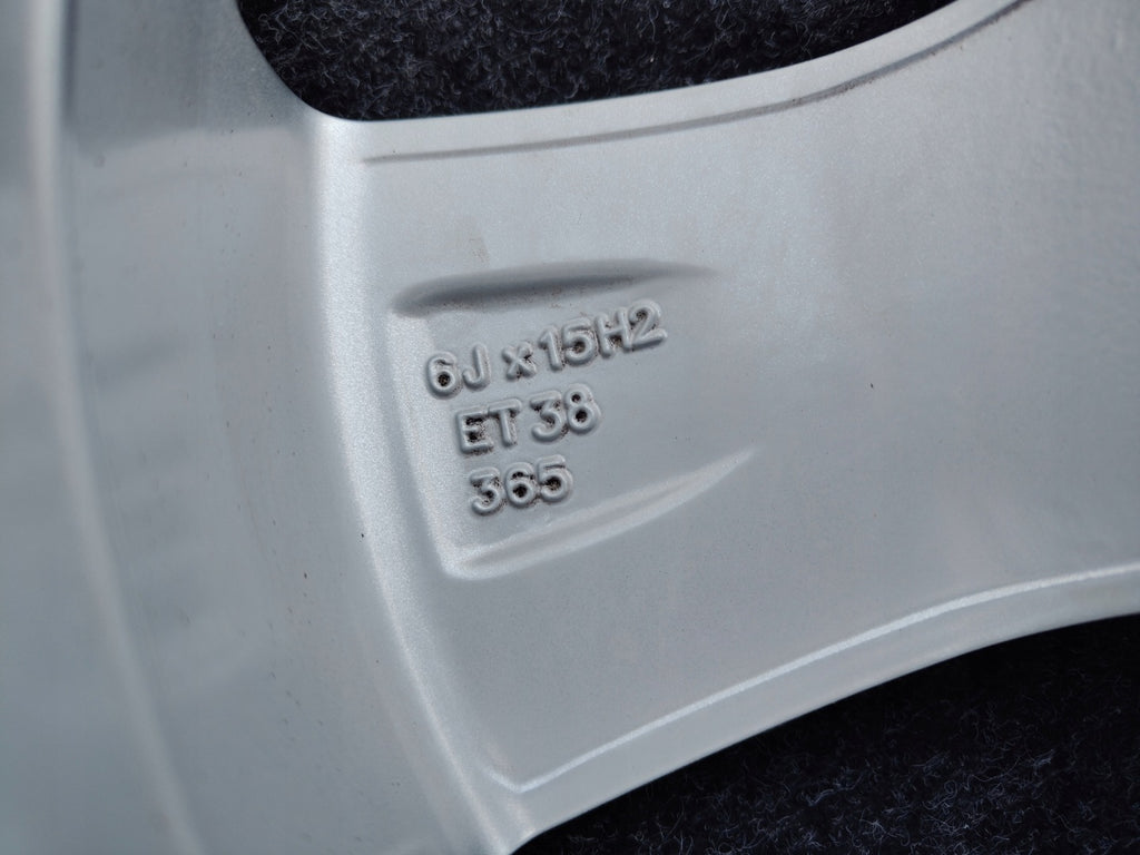 1x Alufelge 15 Zoll 6.0" 5x100 38ET Glanz Silber 6V0601025A Skoda Fabia Iii FEL1790848595dc
