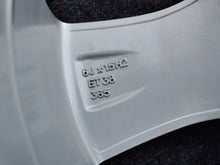 Load image into Gallery viewer, 1x Alufelge 15 Zoll 6.0" 5x100 38ET Glanz Silber 6V0601025A Skoda Fabia Iii FEL1790848595dc