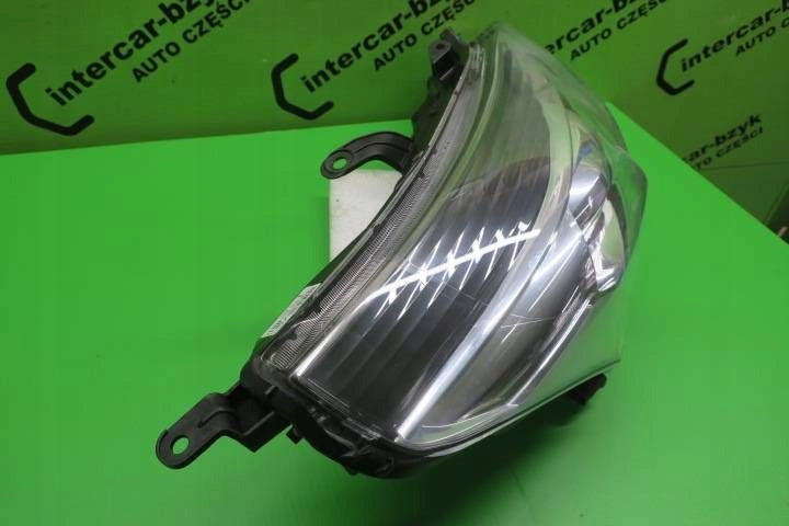 Frontscheinwerfer Toyota Verso 81110-0F161-00 Rechts Scheinwerfer Headlight SCH2140916440rx