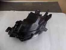 Laden Sie das Bild in den Galerie-Viewer, Frontscheinwerfer Mitsubishi L200 8301D154 Rechts Scheinwerfer Headlight