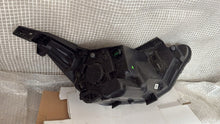 Load image into Gallery viewer, Frontscheinwerfer Hyundai I20 92101-Q0000- Links Scheinwerfer Headlight