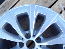 Laden Sie das Bild in den Galerie-Viewer, 1x Alufelge 17 Zoll 7.5" 5x112 Glanz 7915323 BMW 5 G31 G30 Rim Wheel FEL6591686725bq