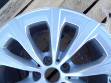 Load image into Gallery viewer, 1x Alufelge 17 Zoll 7.5" 5x112 Glanz 7915323 BMW 5 G31 G30 Rim Wheel FEL6591686725bq