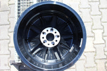 Laden Sie das Bild in den Galerie-Viewer, 1x Alufelge 17 Zoll 6.5" 5x112 44ET Matt Schwarz A1774011000 Mercedes-Benz W177 FEL6780117693bu