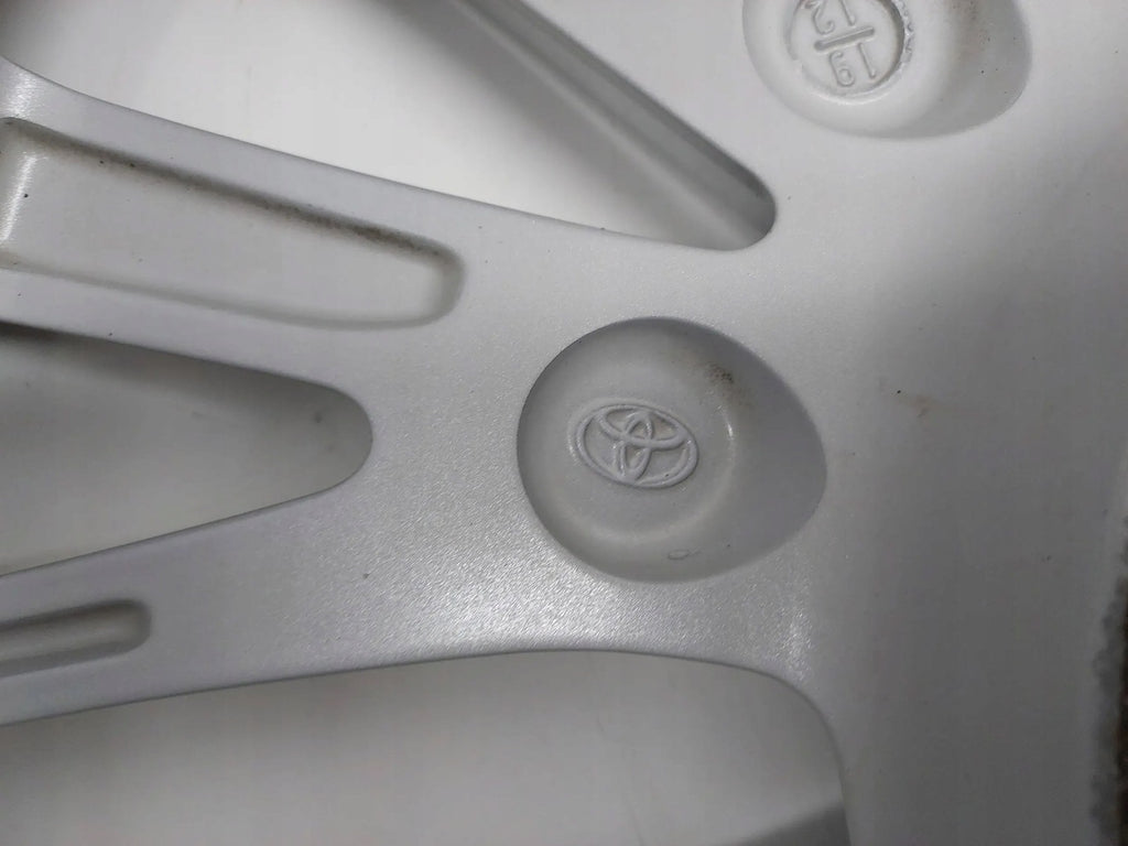 1x Alufelge 18 Zoll 8.0" 5x114.3 50ET 42611-33C80 Toyota Camry Rim Wheel