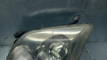 Laden Sie das Bild in den Galerie-Viewer, Frontscheinwerfer Toyota Avensis Links Scheinwerfer Headlight SCH7130684340rj