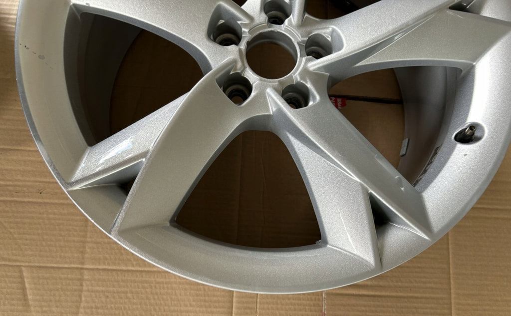 1x Alufelge 19 Zoll 8.5" 5x112 32ET Glanz Silber 8T0601025F Audi A4 B8 Rim Wheel FEL2675640949js