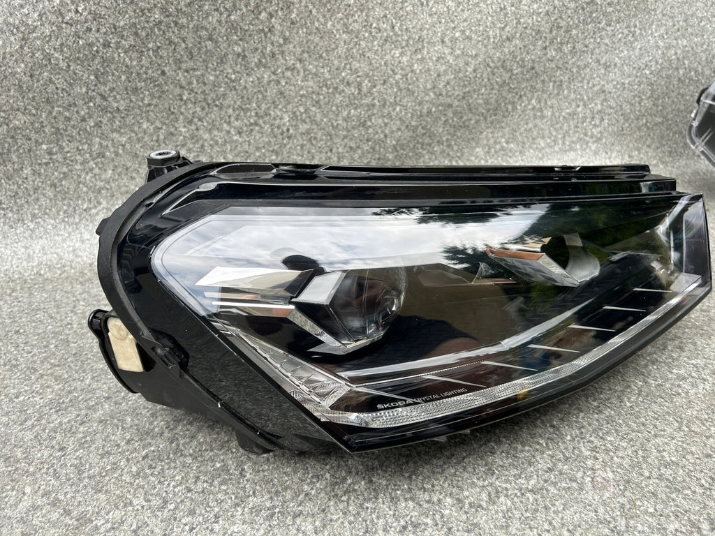 Frontscheinwerfer Skoda Fabia IV 6VB941016A Full LED Rechts Headlight SCH3948093763qb