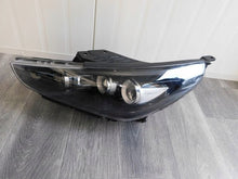 Load image into Gallery viewer, Frontscheinwerfer Hyundai I30 III 92101-G4120 G4921-21050 G4921-22030 LED Links