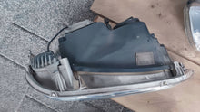 Laden Sie das Bild in den Galerie-Viewer, Frontscheinwerfer Mercedes-Benz A0008203239 Vorderseite Scheinwerfer Headlight SCH9416439953kt