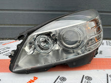 Laden Sie das Bild in den Galerie-Viewer, Frontscheinwerfer Mercedes-Benz W204 A2048200159 Bi-Xenon Links Headlight SCH4536469454tx