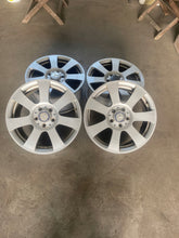 Laden Sie das Bild in den Galerie-Viewer, 4x Alufelge 17 Zoll 7.5" 5x112 47 5ET Glanz Silber Mercedes-Benz Rim Wheel FEL1865848523lo
