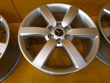 Load image into Gallery viewer, 4x Alufelge 17 Zoll 7.5" 6x114.3 50ET Glanz Mercedes-Benz Rim Wheel FEL6063126749rs