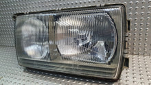 Laden Sie das Bild in den Galerie-Viewer, Frontscheinwerfer Mercedes-Benz W123 AWU14532 Links Scheinwerfer Headlight