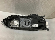 Laden Sie das Bild in den Galerie-Viewer, Frontscheinwerfer VW Sportsvan 517941035A LED Links Scheinwerfer Headlight