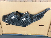 Laden Sie das Bild in den Galerie-Viewer, Frontscheinwerfer Kia Ceed 92102-J7500 LED Rechts Scheinwerfer Headlight SCH9390047335zc