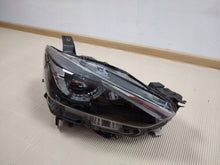 Laden Sie das Bild in den Galerie-Viewer, Frontscheinwerfer Mazda Cx-3 Cx3 D10E-51030 Full LED Rechts Headlight