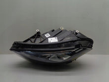 Laden Sie das Bild in den Galerie-Viewer, Frontscheinwerfer Mercedes-Benz A1779064703 LED Links Scheinwerfer Headlight