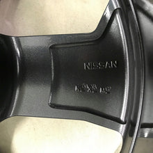 Laden Sie das Bild in den Galerie-Viewer, 1x Alufelge 18 Zoll 7.5&quot; 5x114.3 45ET 6UA8A R208755 Nissan 1 Rim Wheel