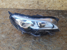 Laden Sie das Bild in den Galerie-Viewer, Frontscheinwerfer Peugeot Expert 9803572580 Rechts Scheinwerfer Headlight SCH9703546831qz
