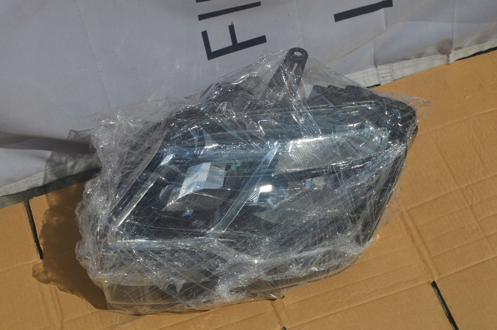 Frontscheinwerfer Dacia Duster 260608209R Links Scheinwerfer Headlight