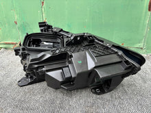 Laden Sie das Bild in den Galerie-Viewer, Frontscheinwerfer Mercedes-Benz X156 A1569067000 Rechts Scheinwerfer Headlight SCH5546876295pb