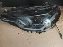 Laden Sie das Bild in den Galerie-Viewer, Frontscheinwerfer BMW G42 5A3DC85 Links Scheinwerfer Headlight SCH8911980600sz