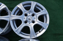 Laden Sie das Bild in den Galerie-Viewer, 4x Alufelge 15 Zoll 6.5" 4x114.3 42ET Glanz Silber KBA46757 Chevrolet I FEL4125700711sz