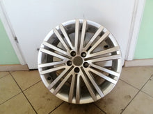 Laden Sie das Bild in den Galerie-Viewer, 1x Alufelge 17 Zoll 7.0" 5x100 46ET 6R0601025AD VW Polo Rim Wheel FEL1509888144vw