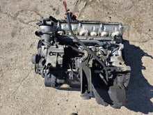 Laden Sie das Bild in den Galerie-Viewer, Motor BMW E39 M52B25 2.5 Engine Unkomplett MOT6733477778wv