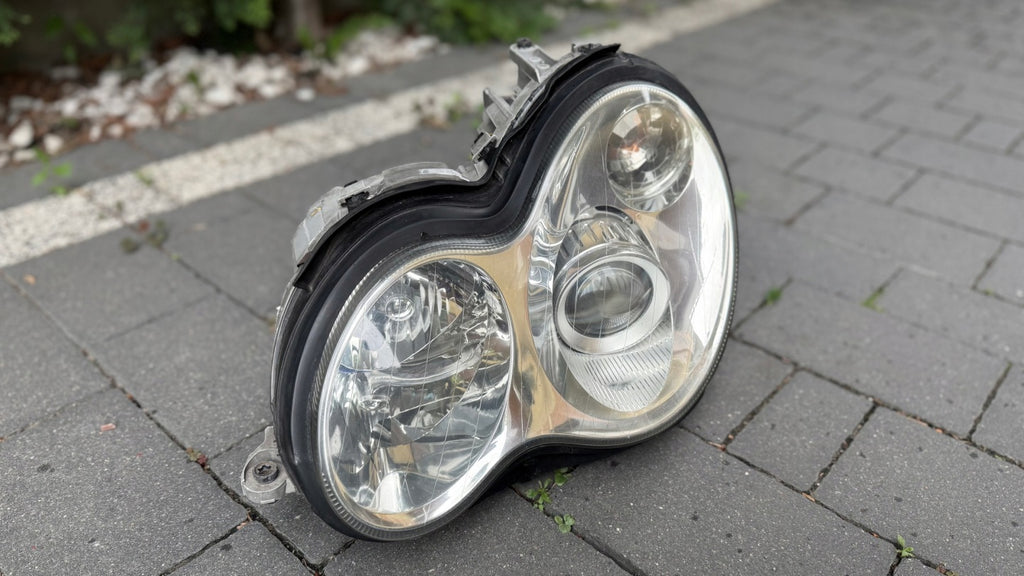 Frontscheinwerfer Mercedes-Benz W203 A2038203761 Xenon Links Headlight SCH3256677678ue