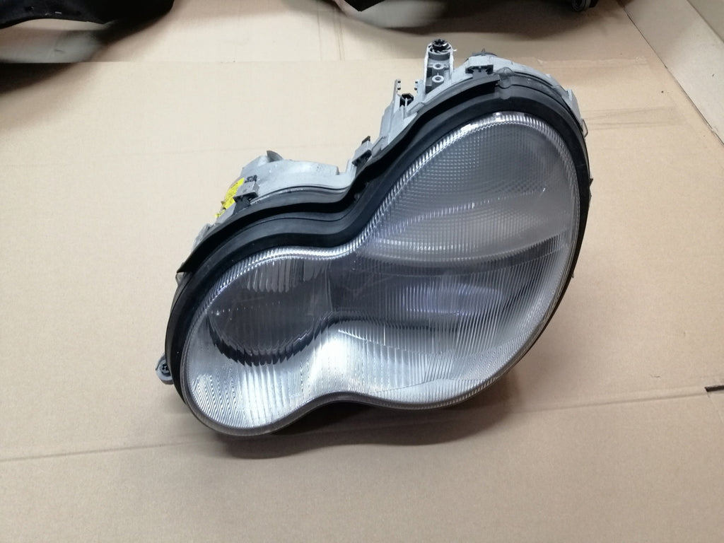 Frontscheinwerfer Mercedes-Benz W203 A2038201161 Xenon Links Headlight SCH8909255432rx