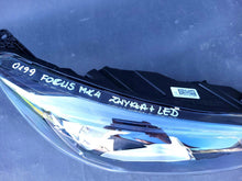 Laden Sie das Bild in den Galerie-Viewer, Frontscheinwerfer Ford Focus JX7B-13W029-CF Rechts Scheinwerfer Headlight