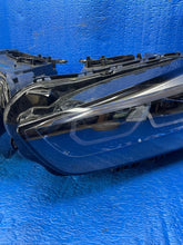 Laden Sie das Bild in den Galerie-Viewer, Frontscheinwerfer BMW F48 5A01177 Ein Stück (Rechts oder Links) Headlight