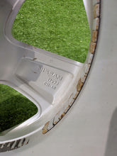 Load image into Gallery viewer, 1x Alufelge 17 Zoll 7.0" 5x114.3 40ET Glanz Silber Nissan I 1 Rim Wheel FEL4363101790ej