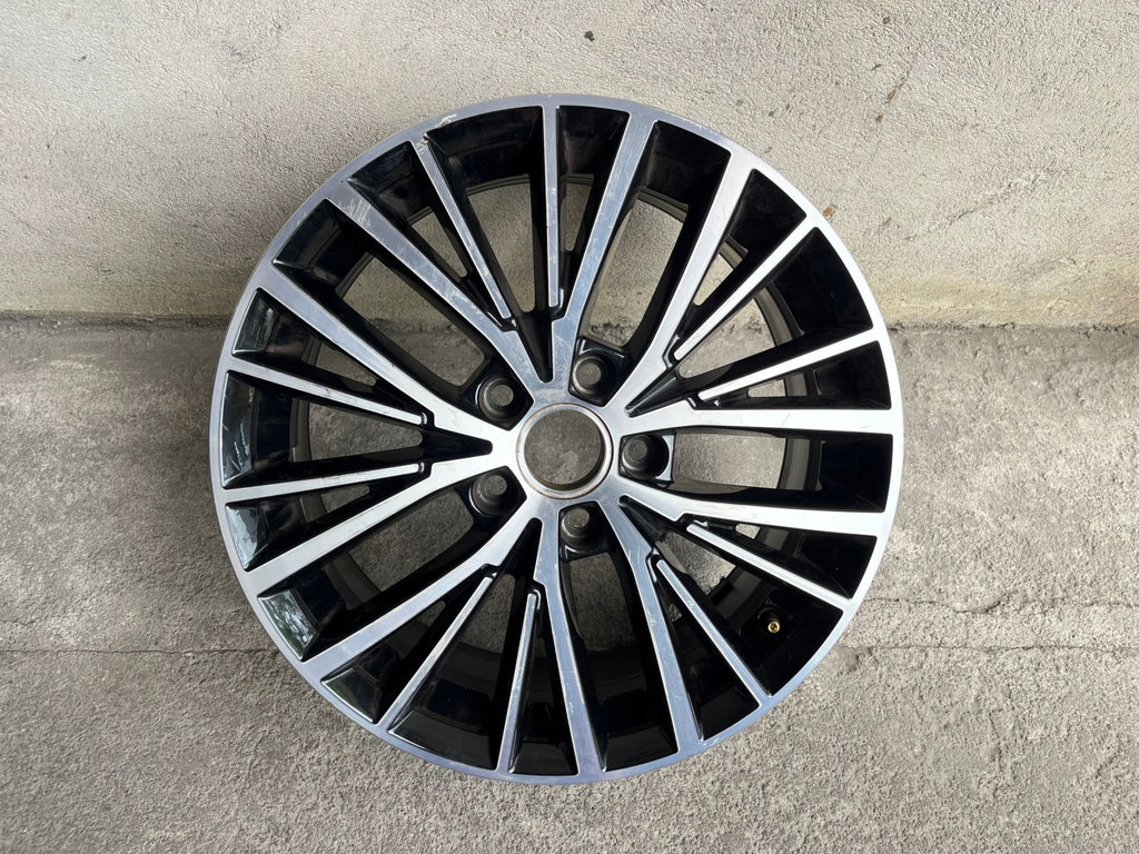 1x Alufelge 17 Zoll 6.5" 5x112 52ET Glanz Graphit 5TA601025G VW Touran Rim Wheel FEL8383720242eq