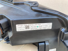 Laden Sie das Bild in den Galerie-Viewer, Frontscheinwerfer Skoda Superb III 3V1941015D LED Links Scheinwerfer Headlight