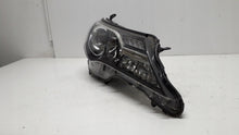 Laden Sie das Bild in den Galerie-Viewer, Frontscheinwerfer Toyota 4 LED Rechts Scheinwerfer Headlight