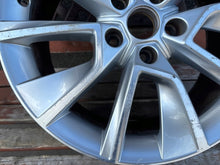 Laden Sie das Bild in den Galerie-Viewer, 1x Alufelge 18 Zoll 7.0" 5x112 45ET 57A601025D Skoda Karoq Rim Wheel FEL4017920869yw