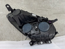Laden Sie das Bild in den Galerie-Viewer, Frontscheinwerfer Opel Combo 520868580E Links Scheinwerfer Headlight SCH8820452334nu