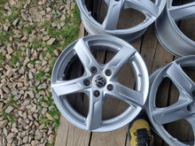 Laden Sie das Bild in den Galerie-Viewer, 4x Alufelge 16 Zoll 6.5" 5x112 46ET Glanz KBA51975 VW Golf Rim Wheel FEL9944229779kg