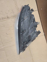 Laden Sie das Bild in den Galerie-Viewer, Frontscheinwerfer Volvo V70 S80 31214348 Rechts Scheinwerfer Headlight SCH4415184807za