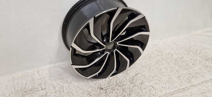 1x Alufelge 17 Zoll 7.5" 5x112 51ET 5H0601025 VW Golf Viii Rim Wheel FEL2857924940sk