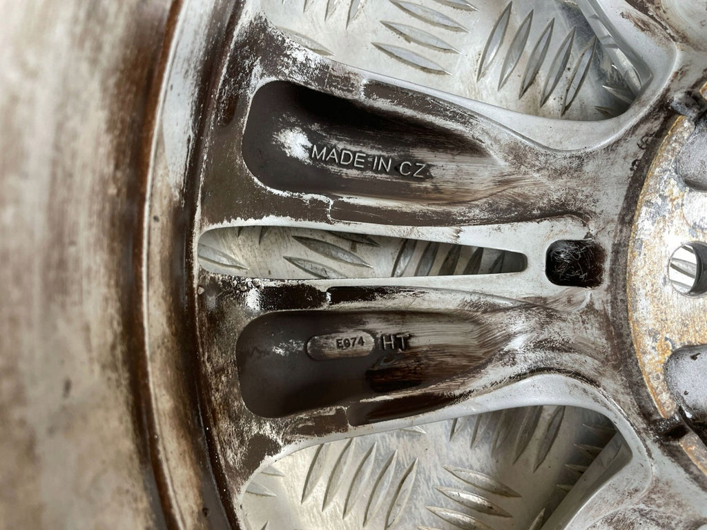 1x Alufelge 17 Zoll 7.0" 5x114.3 48 5ET Glanz Silber 52910-F1220 Kia Sportage FEL7628857325bl