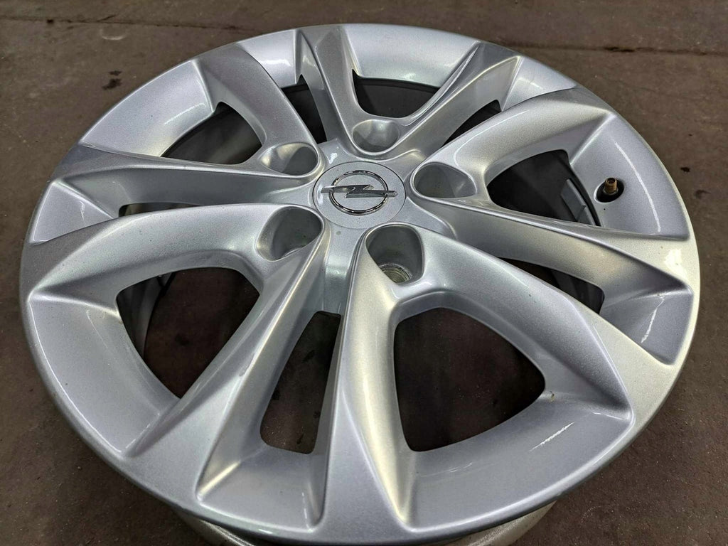 1x Alufelge 16 Zoll 6.0" 5x110 40ET Opel Vectra Zafira Meriva Rim Wheel