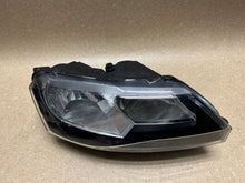 Laden Sie das Bild in den Galerie-Viewer, Frontscheinwerfer Skoda Rapid 5JB941018 Rechts Scheinwerfer Headlight SCH1396256983jq