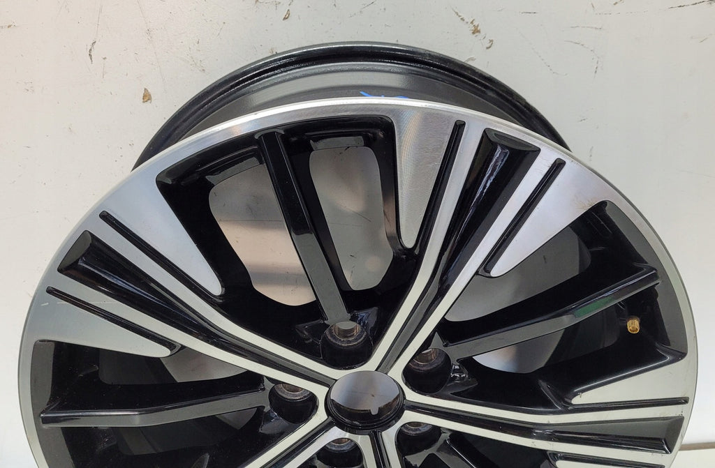 1x Alufelge 18 Zoll 7.0" 5x114.3 38ET Mitsubishi Outlander Rim Wheel